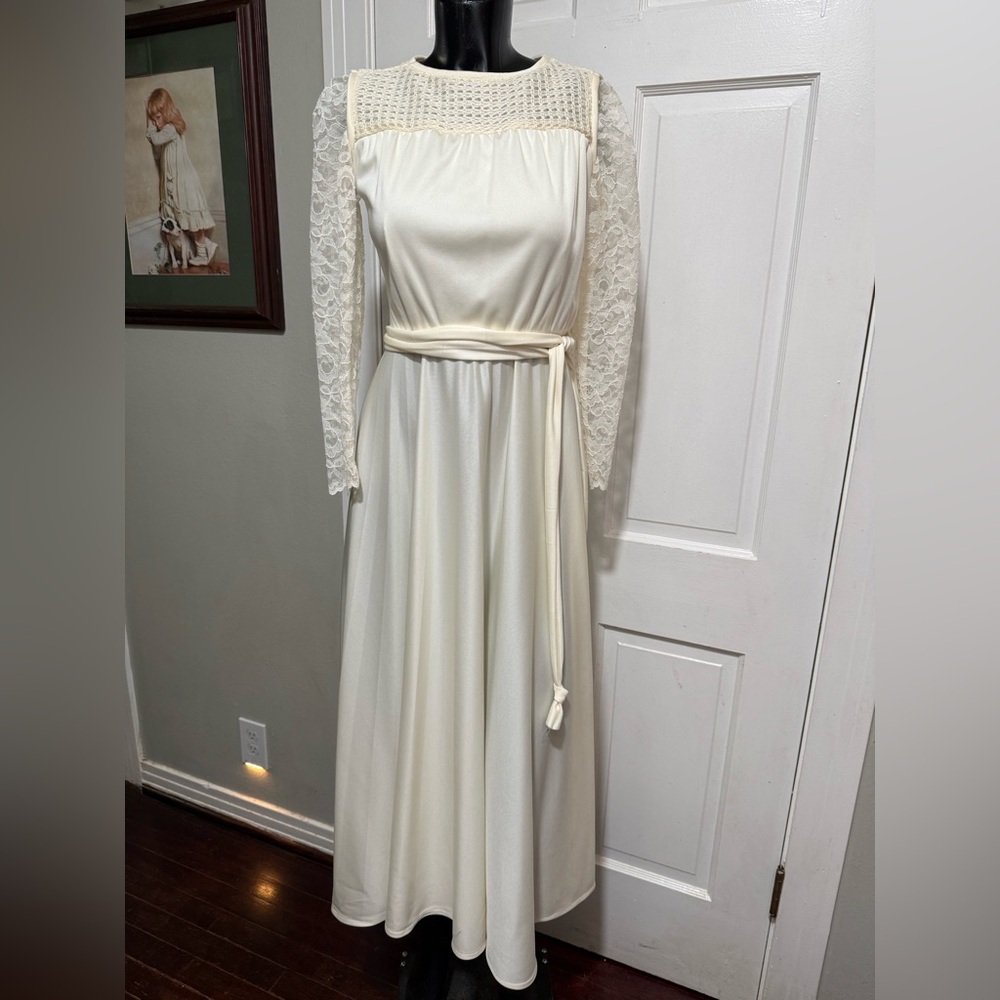Vintage Crème Lace Long Sleeve Wedding Dress Small 1980s 1990s